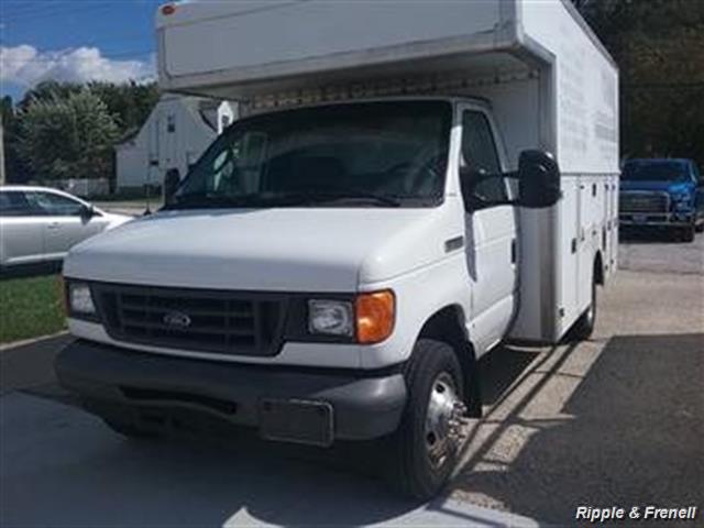2006 Ford E-350 - Photo 1 - Davenport, IA 52802