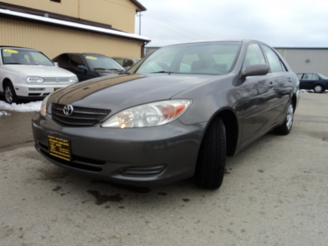 2002 toyota camry le standard features #6