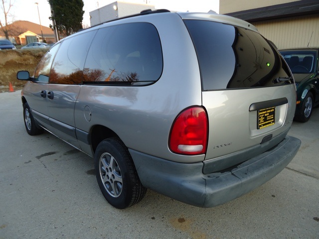 1997 Dodge Grand Caravan Se