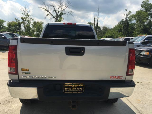 2011 GMC Sierra 1500 SLE - Photo 5 - Cincinnati, OH 45255