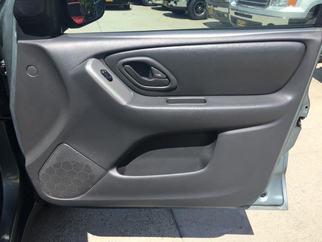 2004 Mazda Tribute ES-V6 - Photo 20 - Cincinnati, OH 45255