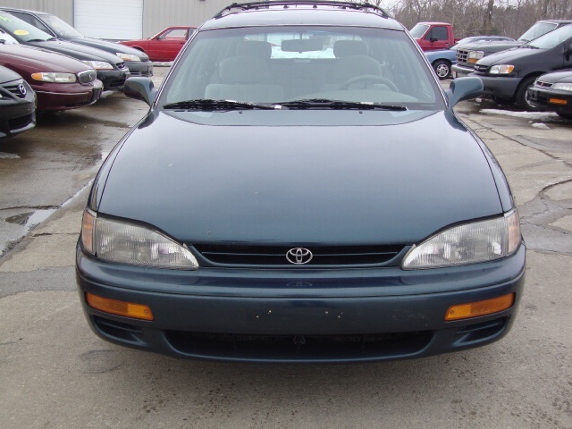 used 1996 toyota camry le #7