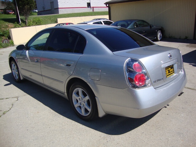 2005 Nissan altima 2.5s standard features #2