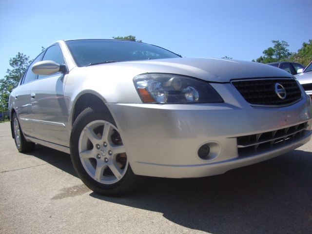 2005 Nissan altima 2.5s standard features #5