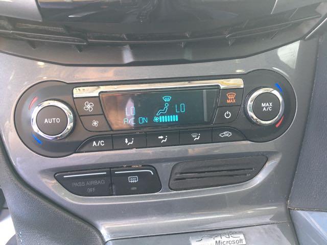 2012 Ford Focus Titanium - Photo 20 - Cincinnati, OH 45255