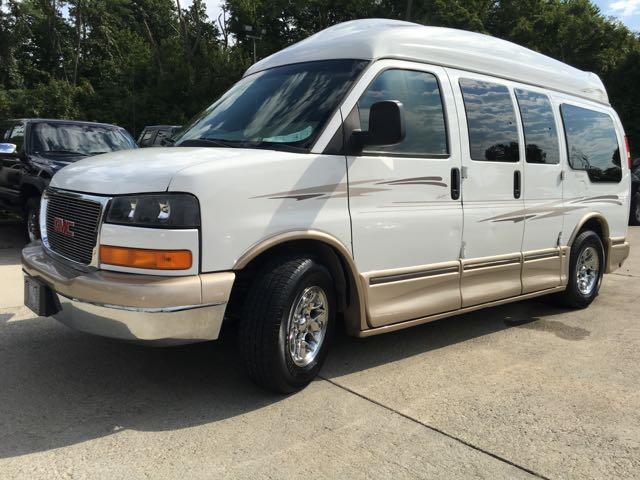 2005 GMC Savana Regency Conversion - Photo 12 - Cincinnati, OH 45255