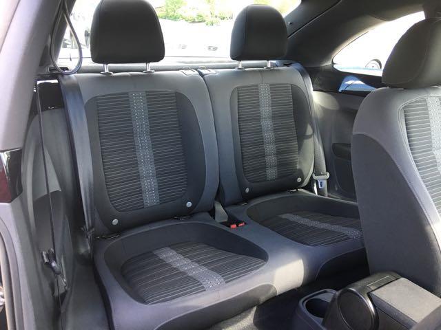 2014 Volkswagen Beetle-Classic R-Line PZEV - Photo 9 - Cincinnati, OH 45255