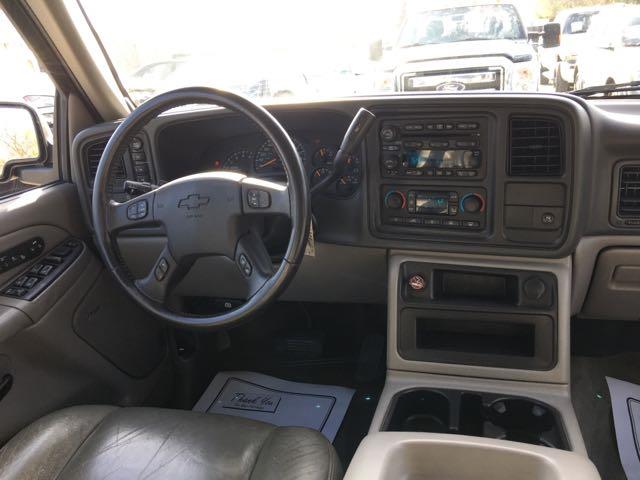 2005 Chevrolet Suburban 1500 LT - Photo 14 - Cincinnati, OH 45255