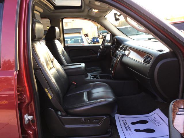 2007 Chevrolet Suburban LT 1500 4dr SUV - Photo 8 - Cincinnati, OH 45255