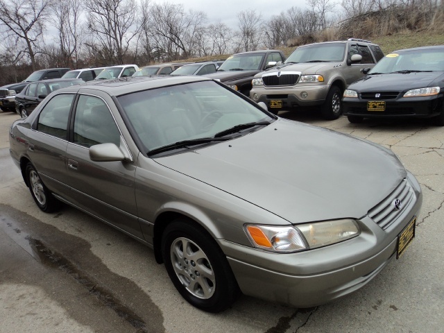 value of 1999 toyota camry xle #2