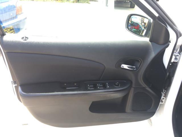 2013 Chrysler 200 Series Touring - Photo 20 - Cincinnati, OH 45255