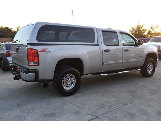 2008 GMC Sierra 2500 SLE2 - Photo 6 - Cincinnati, OH 45255