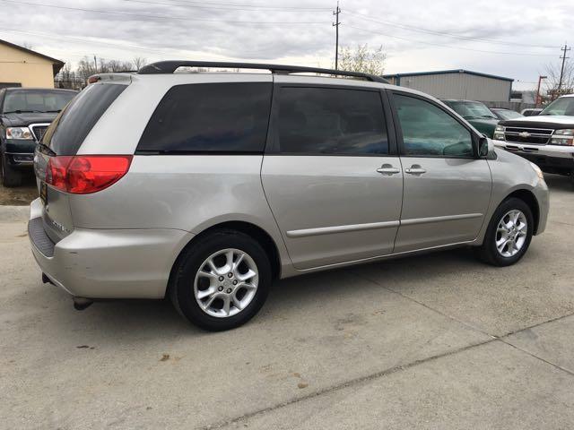2006 Toyota Sienna XLE 7 Passenger - Photo 6 - Cincinnati, OH 45255