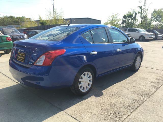 2012 Nissan Versa 1.6 SV - Photo 6 - Cincinnati, OH 45255