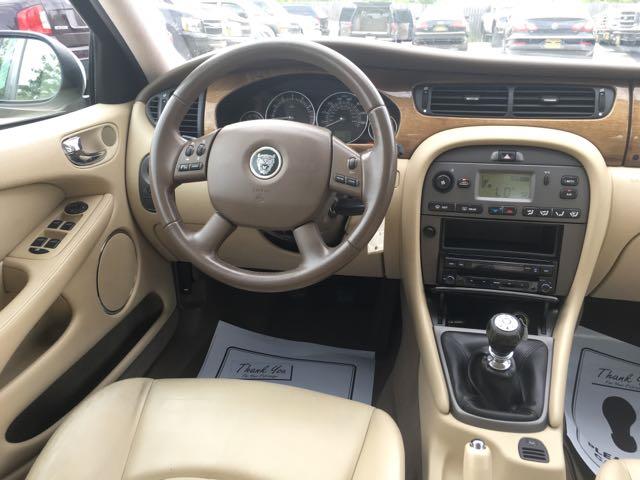 2004 Jaguar X-Type 2.5 - Photo 7 - Cincinnati, OH 45255