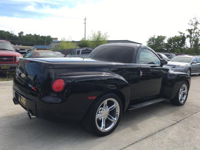 2005 Chevrolet SSR - Photo 6 - Cincinnati, OH 45255
