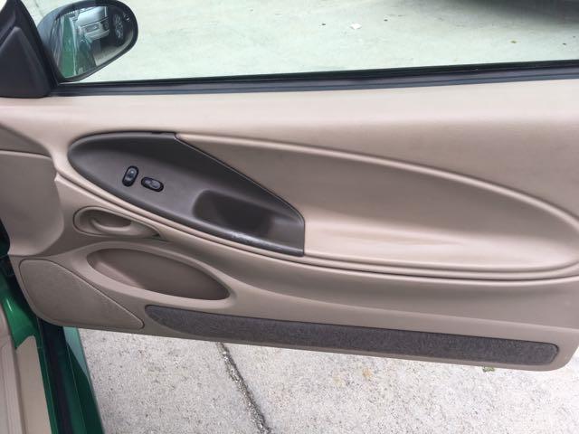 2001 Ford Mustang Convertible - Photo 22 - Cincinnati, OH 45255