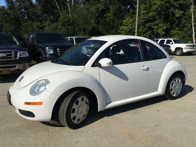 2010 Volkswagen Beetle - Photo 11 - Cincinnati, OH 45255
