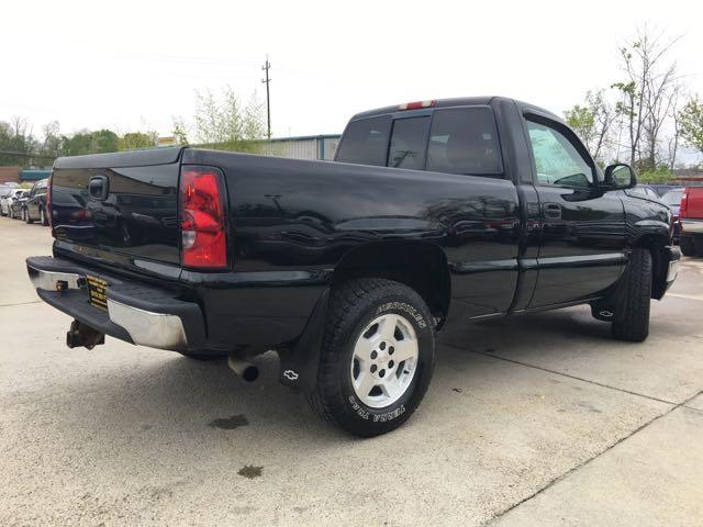 2006 Chevrolet Silverado 1500 LS 2dr Regular Cab - Photo 13 - Cincinnati, OH 45255
