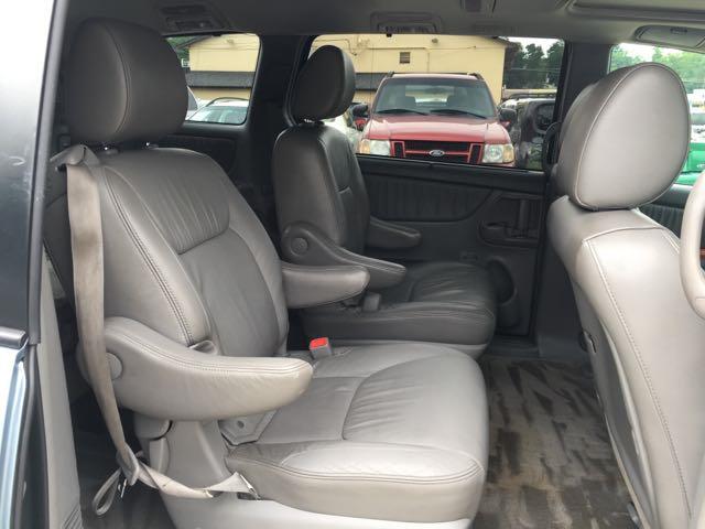 2010 Toyota Sienna XLE Limited - Photo 16 - Cincinnati, OH 45255