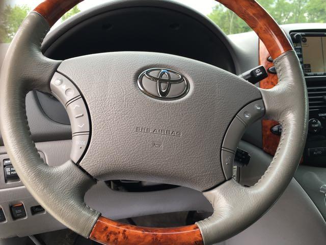 2010 Toyota Sienna XLE Limited - Photo 17 - Cincinnati, OH 45255
