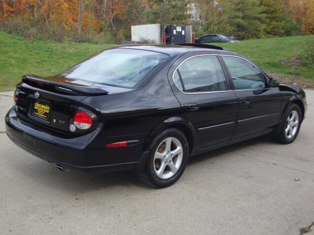 2000 Nissan maxima standard features #3