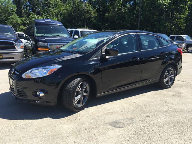 2012 Ford Focus SE - Photo 10 - Cincinnati, OH 45255