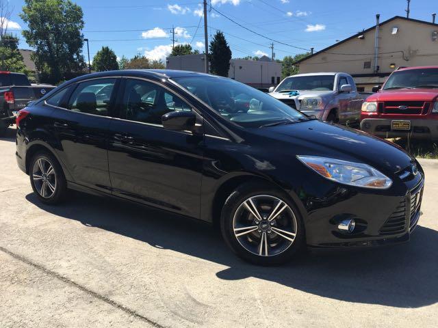 2012 Ford Focus SE - Photo 11 - Cincinnati, OH 45255