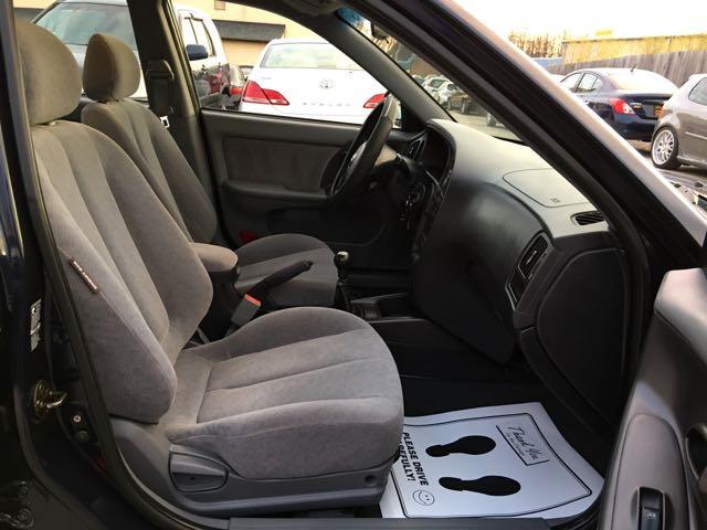 2004 Hyundai Elantra GLS - Photo 8 - Cincinnati, OH 45255
