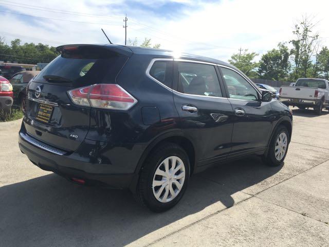 2015 Nissan Rogue SV - Photo 6 - Cincinnati, OH 45255