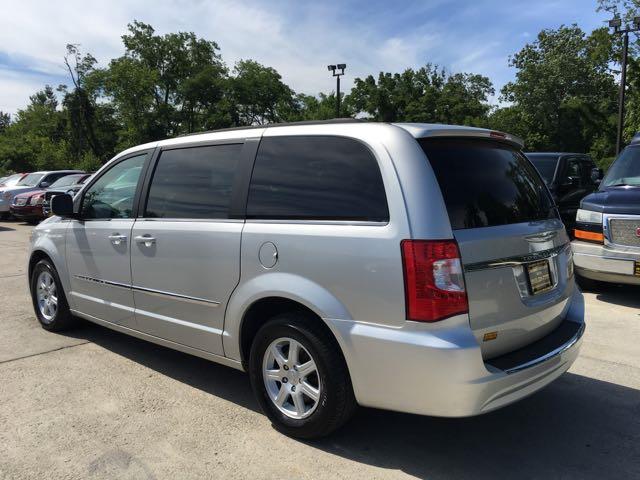 2012 Chrysler Town & Country Touring - Photo 4 - Cincinnati, OH 45255