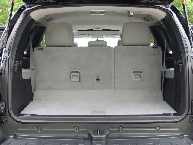 2016 Toyota Sequoia SR5 / 4WD / Third Seat / Sunroof / Backup / LIFTED - Photo 17 - Portland, OR 97217
