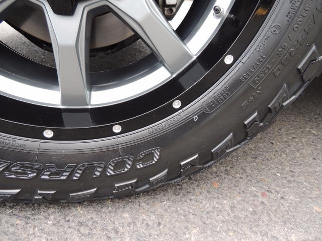 2016 Toyota Sequoia SR5 / 4WD / Third Seat / Sunroof / Backup / LIFTED - Photo 46 - Portland, OR 97217
