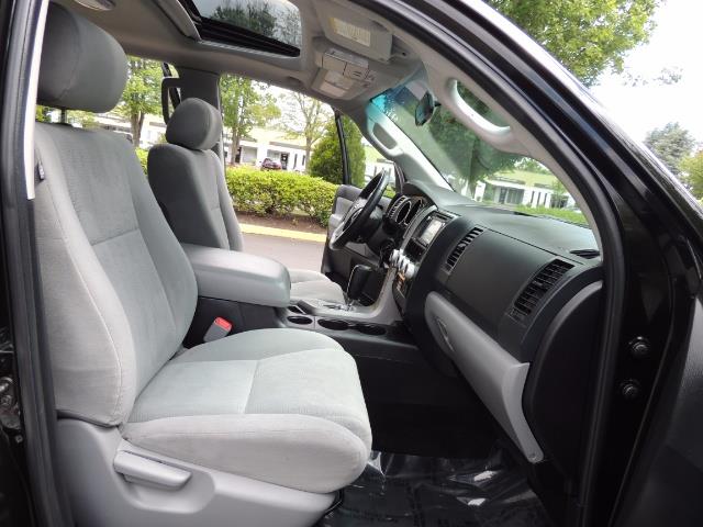 2016 Toyota Sequoia SR5 / 4WD / Third Seat / Sunroof / Backup / LIFTED - Photo 16 - Portland, OR 97217