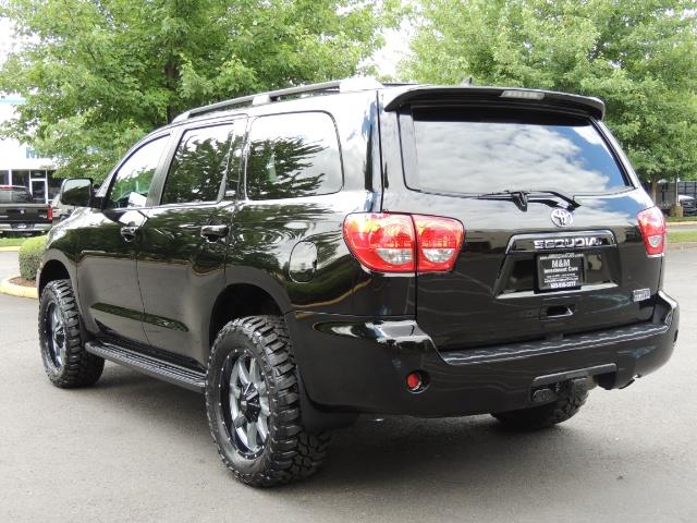 2016 Toyota Sequoia SR5 / 4WD / Third Seat / Sunroof / Backup / LIFTED - Photo 8 - Portland, OR 97217