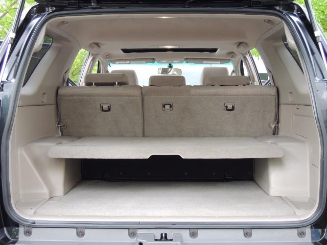 2003 Toyota 4Runner SR5 V6 / 4X4 / DIFF LOCK / LIFTED - Photo 16 - Portland, OR 97217