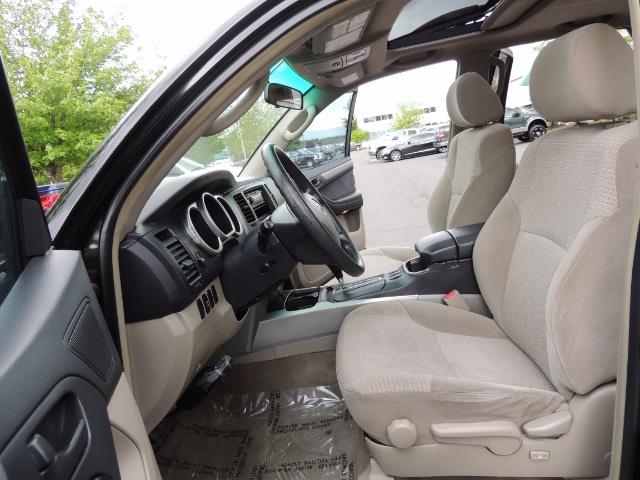 2003 Toyota 4Runner SR5 V6 / 4X4 / DIFF LOCK / LIFTED - Photo 14 - Portland, OR 97217
