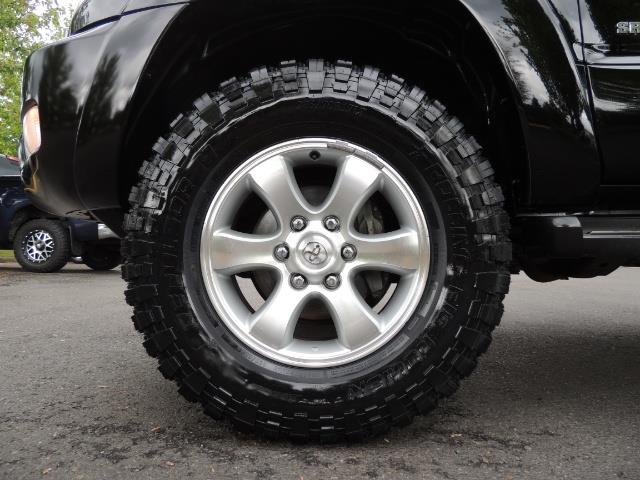 2003 Toyota 4Runner SR5 V6 / 4X4 / DIFF LOCK / LIFTED - Photo 23 - Portland, OR 97217