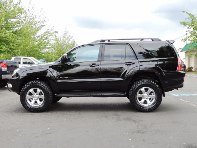 2003 Toyota 4Runner SR5 V6 / 4X4 / DIFF LOCK / LIFTED - Photo 3 - Portland, OR 97217