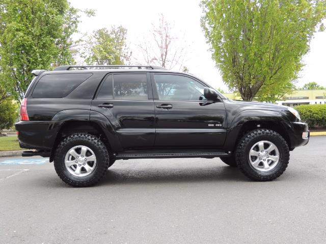 2003 Toyota 4Runner SR5 V6 / 4X4 / DIFF LOCK / LIFTED - Photo 4 - Portland, OR 97217