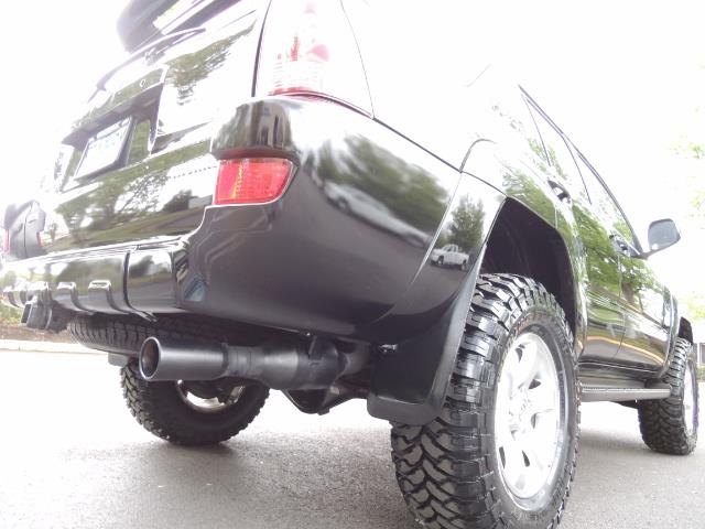 2003 Toyota 4Runner SR5 V6 / 4X4 / DIFF LOCK / LIFTED - Photo 12 - Portland, OR 97217