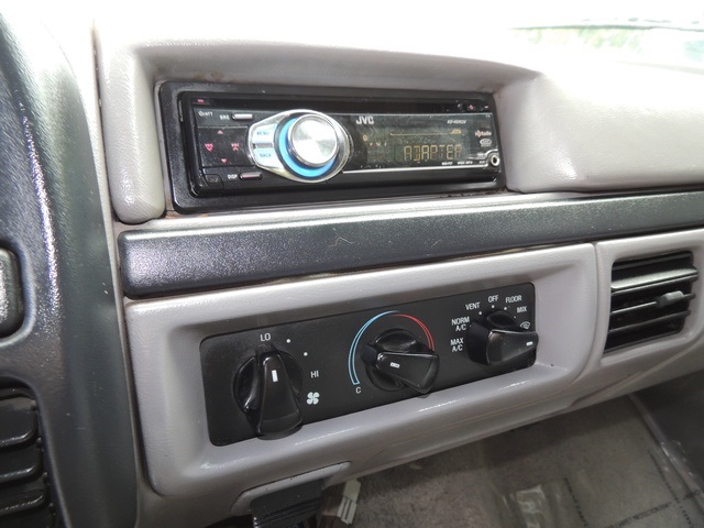 1996 Ford F-250 XLT/4X4/ 7.3L Turbo Diesel / Long Bed / Runs Excel - Photo 24 - Portland, OR 97217