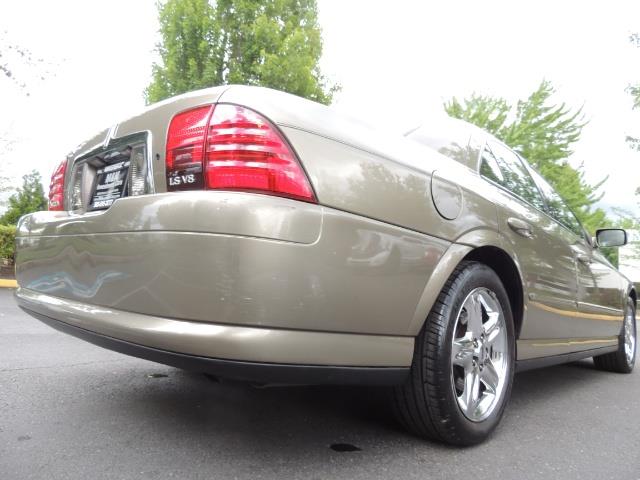 2002 Lincoln LS Luxury Sedan / Leather/ Heated Seats / Low Miles - Photo 11 - Portland, OR 97217