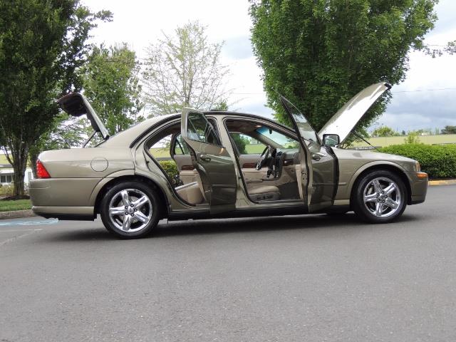 2002 Lincoln LS Luxury Sedan / Leather/ Heated Seats / Low Miles - Photo 30 - Portland, OR 97217