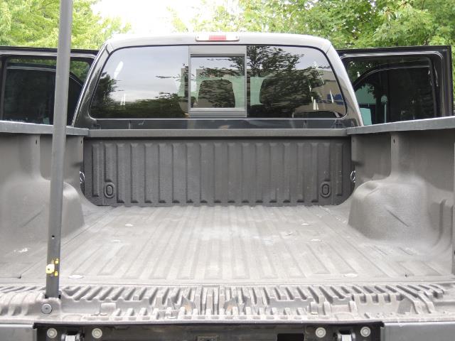 2011 Ford F-350 Super Duty Lariat / 4x4 / 6.7L DIESEL / LOADED - Photo 28 - Portland, OR 97217