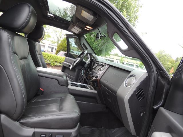 2011 Ford F-350 Super Duty Lariat / 4x4 / 6.7L DIESEL / LOADED - Photo 17 - Portland, OR 97217