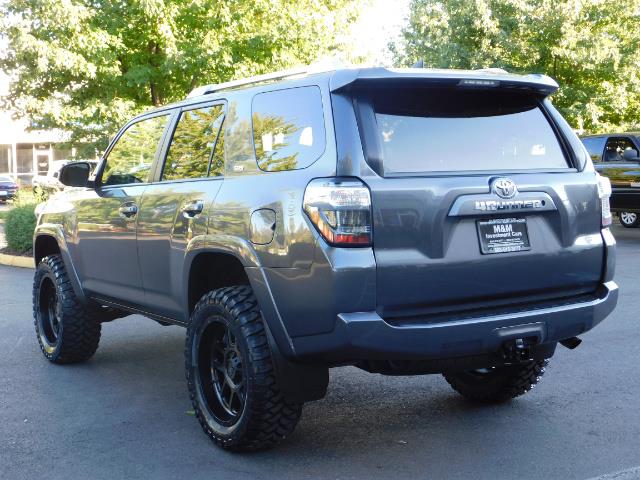 2016 Toyota 4Runner SR5 / 4WD / Sport Utility / LIFTED LIFTED - Photo 7 - Portland, OR 97217