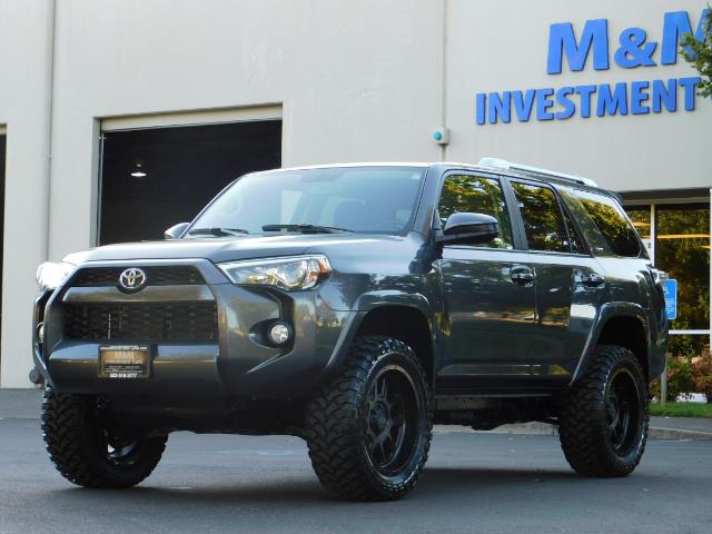 2016 Toyota 4Runner SR5 / 4WD / Sport Utility / LIFTED LIFTED - Photo 1 - Portland, OR 97217