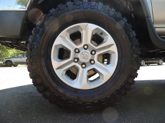 1999 Toyota 4Runner SR5 4WD V6 3.4L / LEATHER / NEW TIRES / LIFTED - Photo 23 - Portland, OR 97217