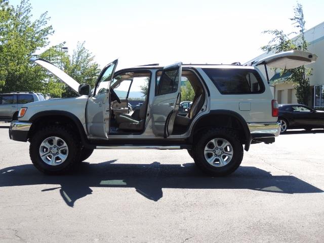 1999 Toyota 4Runner SR5 4WD V6 3.4L / LEATHER / NEW TIRES / LIFTED - Photo 21 - Portland, OR 97217
